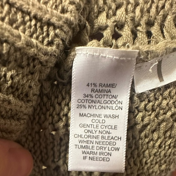 LOFT Cable Knit Sweater Vest l - Picture 6 of 6